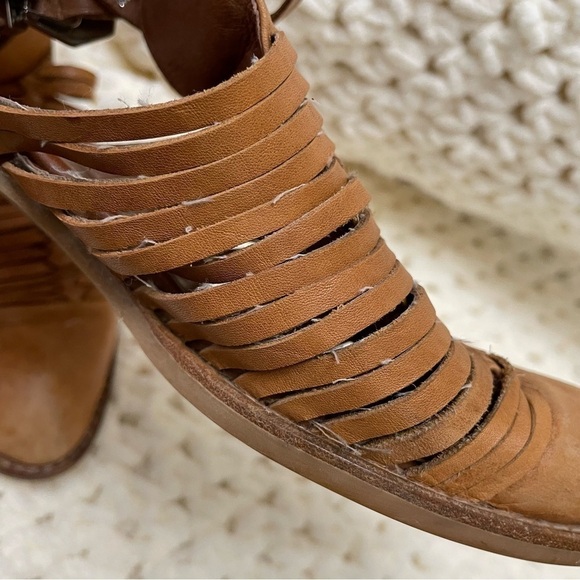 Jeffrey Campbell Stinson brown western flat booties SZ 7.5 - Picture 8 of 10